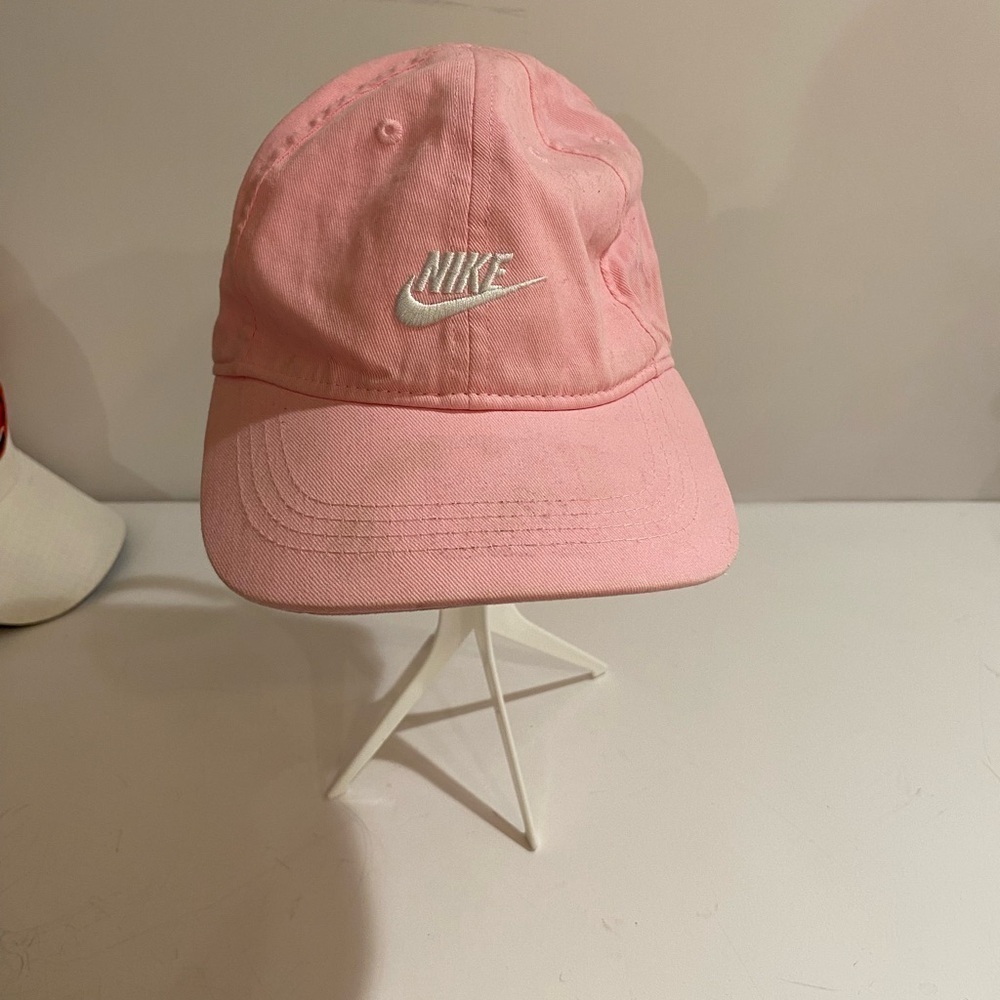NIKE Strap Back Hat Child Size (CN) - Picture 2 of 11